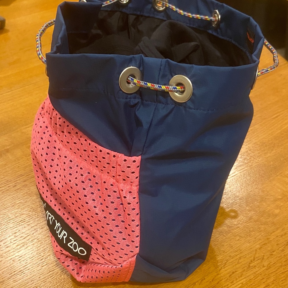 🇯🇵 Travel/Utility Bag - Picture 3 of 8